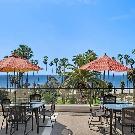 Elegant Two Bedroom Santa Monica Apartment